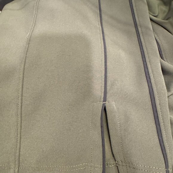 LULULEMON On The Right Track Pants Olive Green Size 6 EUC - Picture 3 of 7